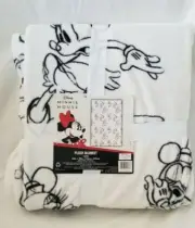 Disney Minnie Mouse Black & White Twin Plush Blanket 60" x 90" NIP