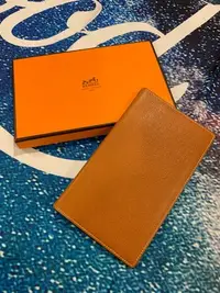 在飛比找Yahoo!奇摩拍賣優惠-絕版珍品 HERMES 愛馬仕 護照套 咖啡色 橘色 正品 