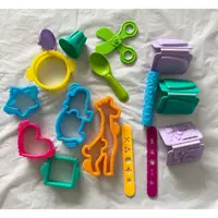 在飛比找蝦皮購物優惠-培樂多 Play-Doh 黏土模型 工具組 二手 ET SH