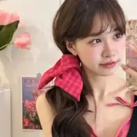 在飛比找蝦皮購物優惠-新款韓國顯白髮繩髮圈可愛少女粉色大腸圈頭繩時尚方髮圈