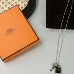 「IVY'S BOUTIQUE 代購」歐洲專櫃正品 HERMÈS KELLY LOCK & KEY 牛角金色項鍊吊墜項鍊