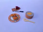 Sanrio Hello Kitty Rement Chopping Board Sweet Potato Knife Cupcake Mini Figure