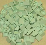 LEGO LOT OF 100 NEW LIGHT AQUA SLOPE 30 1 x 1 x 2/3 SLOPE PIECES