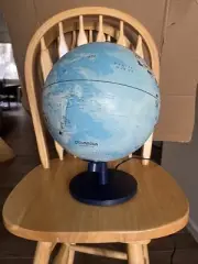 Stellanova Lighted Earth World Of Animals Globe Lamp w/Stand New without box