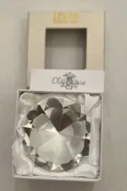 Oleg Cassini Clear Crystal Paperweight Elizabeth Round Cut Diamond Shape Box New