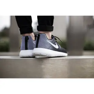 Quality Sneakers - Nike RosheRun Flight Weight 黑白 漸層 陰陽 女段