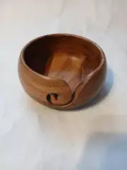 Yarn Nest - Innovative Knitting Bowl with Anti-Slip Holes,