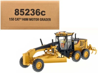CAT Caterpillar 140M Motor Grader with Operator "Core Classics Series" 1/50 Diec