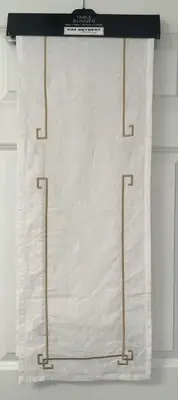 Kim Seybert Linen Cotton Table Runner White Gold Greek Key Design New