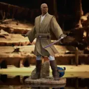Gentle Giant Star Wars Attack Clones Premium Mace Windu Statue NEW