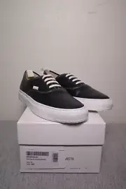 New with Box Common Projects Four Hole EU 41 Made in Italy US 8/8.5 Black/White