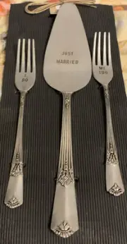 Mud Pie Silver Wedding Cake Server Set, Brand New In Package, Excellent Conditio
