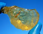 Libyan Desert Glass Meteorite Tektite impact specimen( 255 ct)Real Gem Top AAAA+