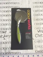 Colourworks Green Soft Touch Grip Pizza Wheel Cutting Cutter 7cm Kitchen Utensil