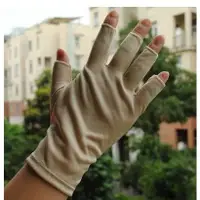 在飛比找蝦皮購物優惠-(A媽)日本單100%真絲露指短手套 防曬手套 抗UV 蠶絲
