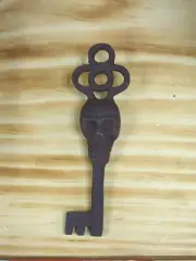 1 Skull Victorian Cast Iron Key Skeleton Castle Collector Cathedral METAL