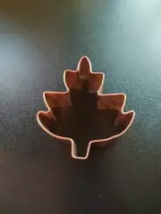 NEW Wilton fall thanksgiving oak leaf 3" Cookie Cutter copper