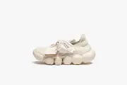 [grounds] Jewelry Hankie Pumps