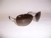 在飛比找Yahoo!奇摩拍賣優惠-Ray-Ban 堅持的復古領導品牌*特價款灰款太陽眼鏡*RB