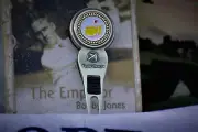 The Masters Divot Tool & Masters Black Trim BM - Ahead Brass Divot Tool