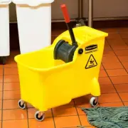 Rubbermaid Commercial Products 31 QT Tandem Mop Bucket and Wringer Combo