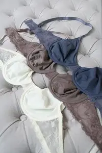 在飛比找Yahoo!奇摩拍賣優惠-大尺碼內衣  法國 浪漫愛情海 性感雙層超薄內衣上衣