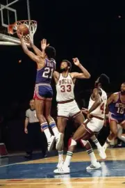Dave Bing Of The Detroit Pistons Shoots A Layup 1974 OLD PHOTO