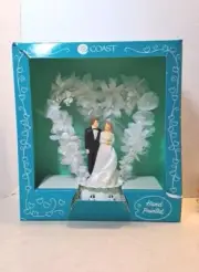 Vintage Wedding Cake Topper Coast Novelty Heart Shape Bride Groom NIB
