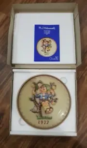 VINTAGE IN BOX 1977 MARIA MJ HUMMEL ANNUAL PLATE APPLE TREE BOY #270 NEW MIB