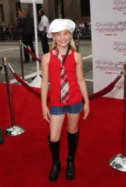 Jenna Boyd at Premiere of Charlie's Angels Full Throttle at Grauma- Old Photo 1
