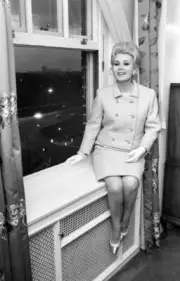 Actress Zsa Zsa Gabor pictured at a West London Hotel Saturday 12t- Old Photo 2