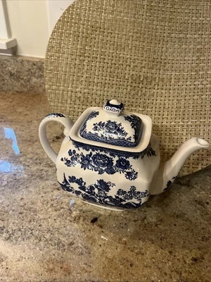 Royal Staffordshire Unicorn Asiatic Pheasant Tea Pot Blue & White
