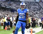 Jahmyr Gibbs After a Touchdown Detroit Lions 8x10 NFL Football Photo