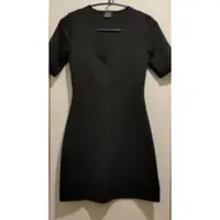 在飛比找蝦皮購物優惠-專櫃品牌ZARA 黑色深V領彈性連身裙   洋裝(黃36)