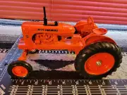 Ertl Allis Chalmers WD45 1/16 Diecast Farm Tractor Replica Collectible