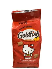 Hello Kitty Limited Edition Strawberry Shortcake Goldfish Crackers Snack