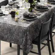 WILLIAMS-SONOMA -New DAMASK JACQUARD Tablecloth w/ 4 Matching Napkins -70 x 108"