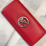 [MICHAEL KORS] 鏤空LOGO荔枝皮紅色長夾❣️全新✨吊牌未拆～