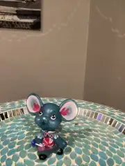 FENTON BLUE CHRISTMAS SNOW MOUSE HP By R. Worstell #9/16 Super Fenton Exclusive