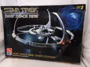AMT ERTL 1/2500 Scale Star Trek Deep Space Nine Space Station Model Kit # 8778