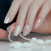 New Magic Press Nails (Mani) - Glass White