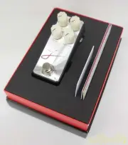 L' L'-Red Distortion Effector