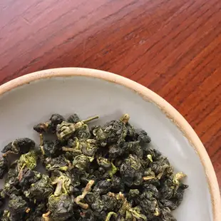 仙記名茶 阿里山珠露茶-高山烏龍綠茶（半球形）（ 通過產銷履歷認證 珠露產銷班班員 來自阿里山石棹茶區的高山茶 ）