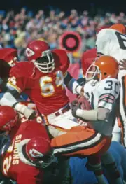 Keith Simons And Whitney Paul Of Kansas City Nfl 1977 OLD PHOTO