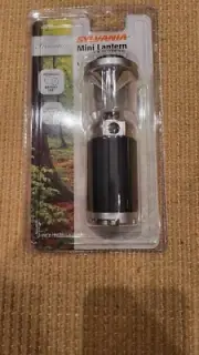 Sylvania LED Mini Lantern e10013 New In Box Camping (led/lantern/4aa/bl/clip)
