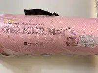 在飛比找旋轉拍賣優惠-Gio kid mat 嬰幼兒透氣床墊 粉 （M）