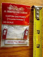 HO Deluxe Old Time Gas Pumps, Mobil (2) JLI515