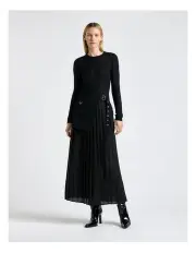 [Cue] Fine Alpaca Cable Knit Sweater in Black