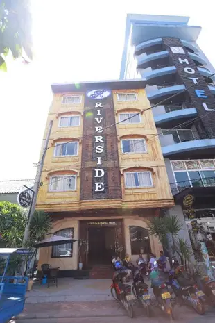 迷人河畔酒店Charming Riverside Hotel