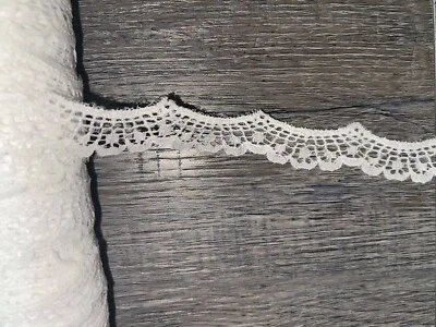 10 yards White scalloped swag poly non stretch lace trim 1" wide